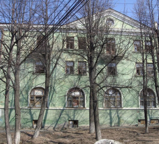 В Кушве пустующая гостиница признана угрозой для общества.